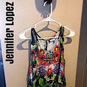 Jennifer Lopez like new floral top